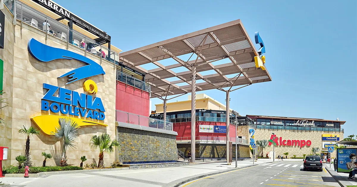 Budynek centrum handlowego w Torrevieja