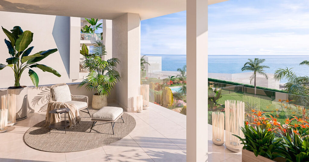 Apartment with terrace and sea view